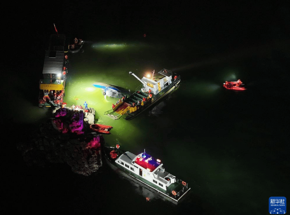 手机报·早报丨“五一”高速服务区充电量创