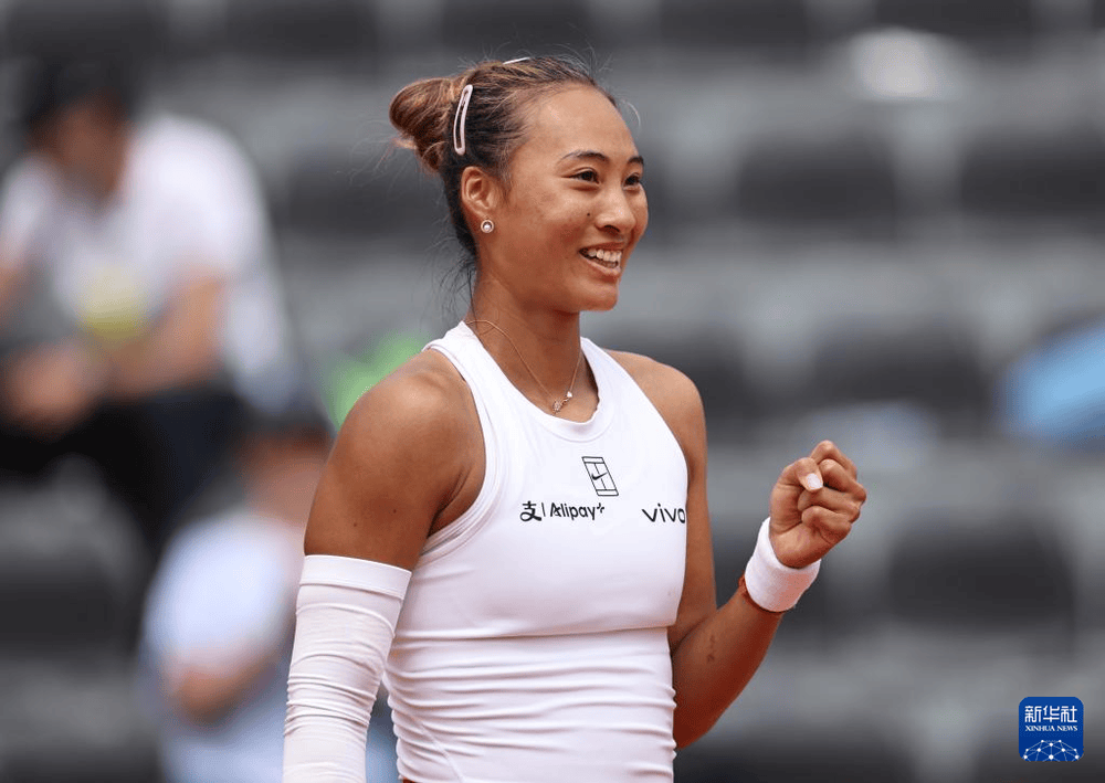 WTA1000罗马站：郑钦文收获红土赛季首胜