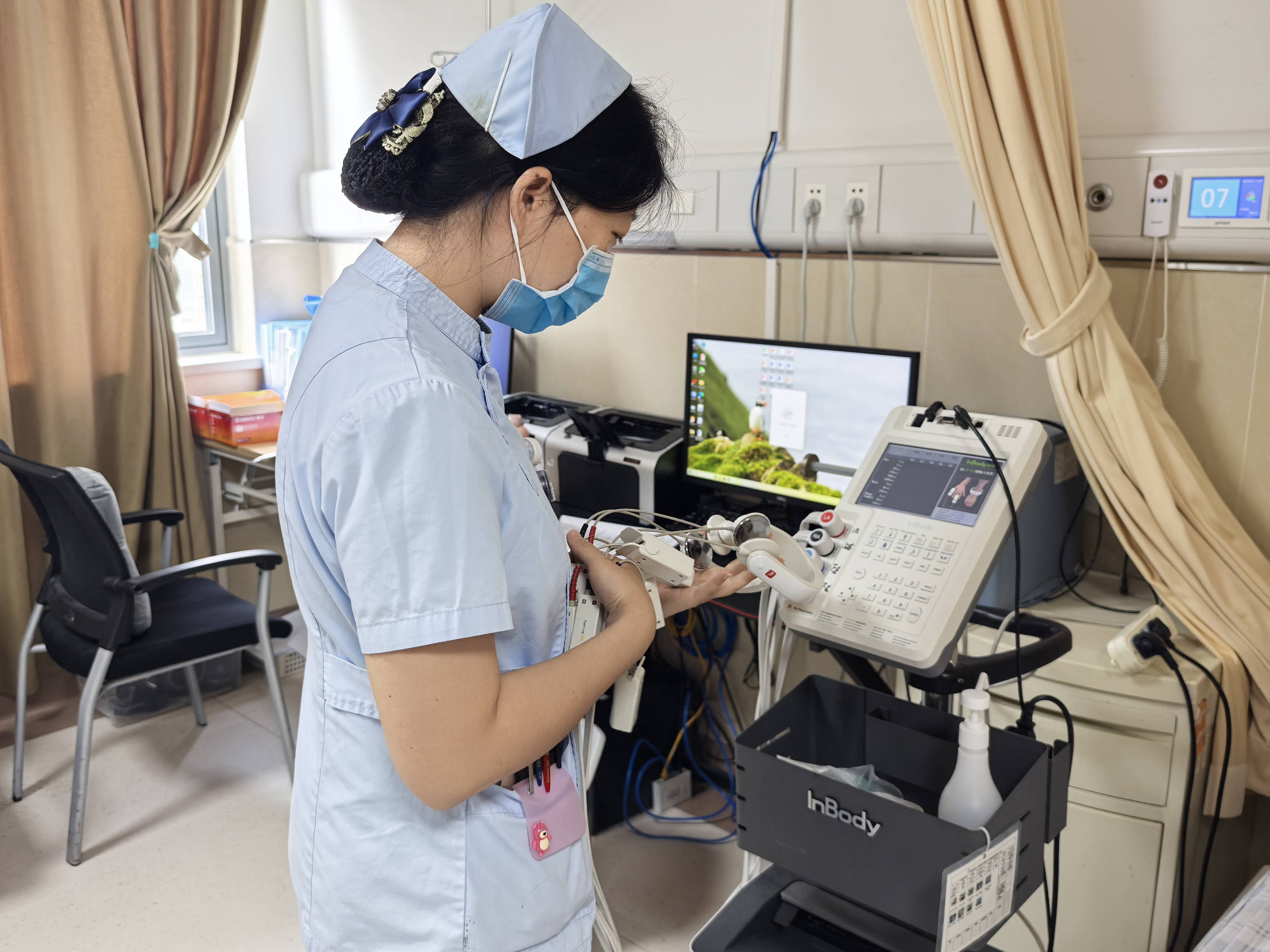 护士有了"新工作"②丨脱离打针输液 数据分析提供护理服务