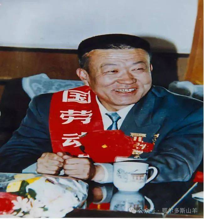 鄂尔多斯人物:张双旺