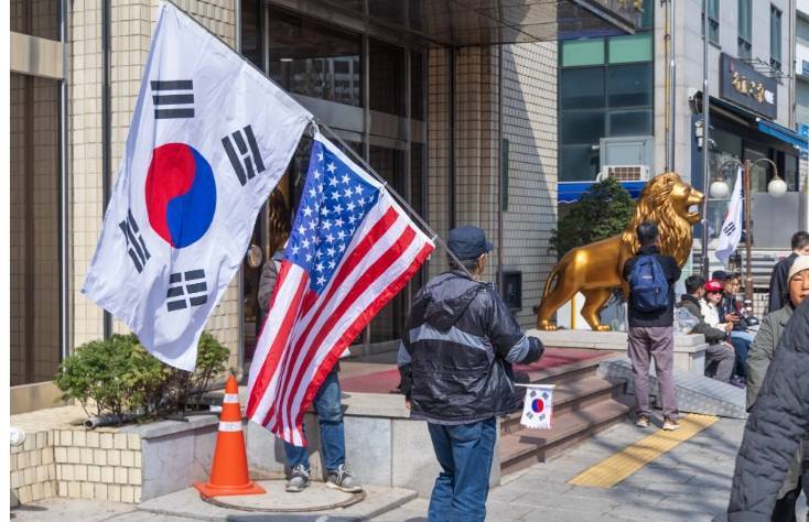 老街华纳万宝路上下分微信15906916821 韩国大选临近，首尔现“滚回中国”反华抗议，中餐馆老板：前所未有