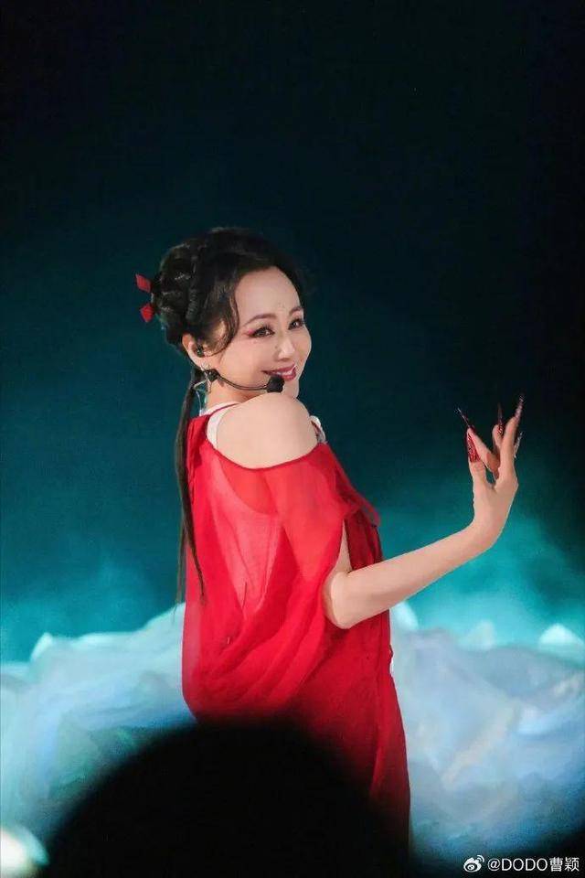 51岁曹颖自曝患胃癌，儿子还小！最放心不下儿子