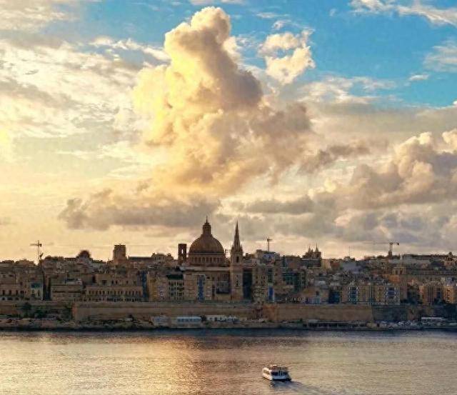 全球最小的发达国家,快被中国人“买”下了