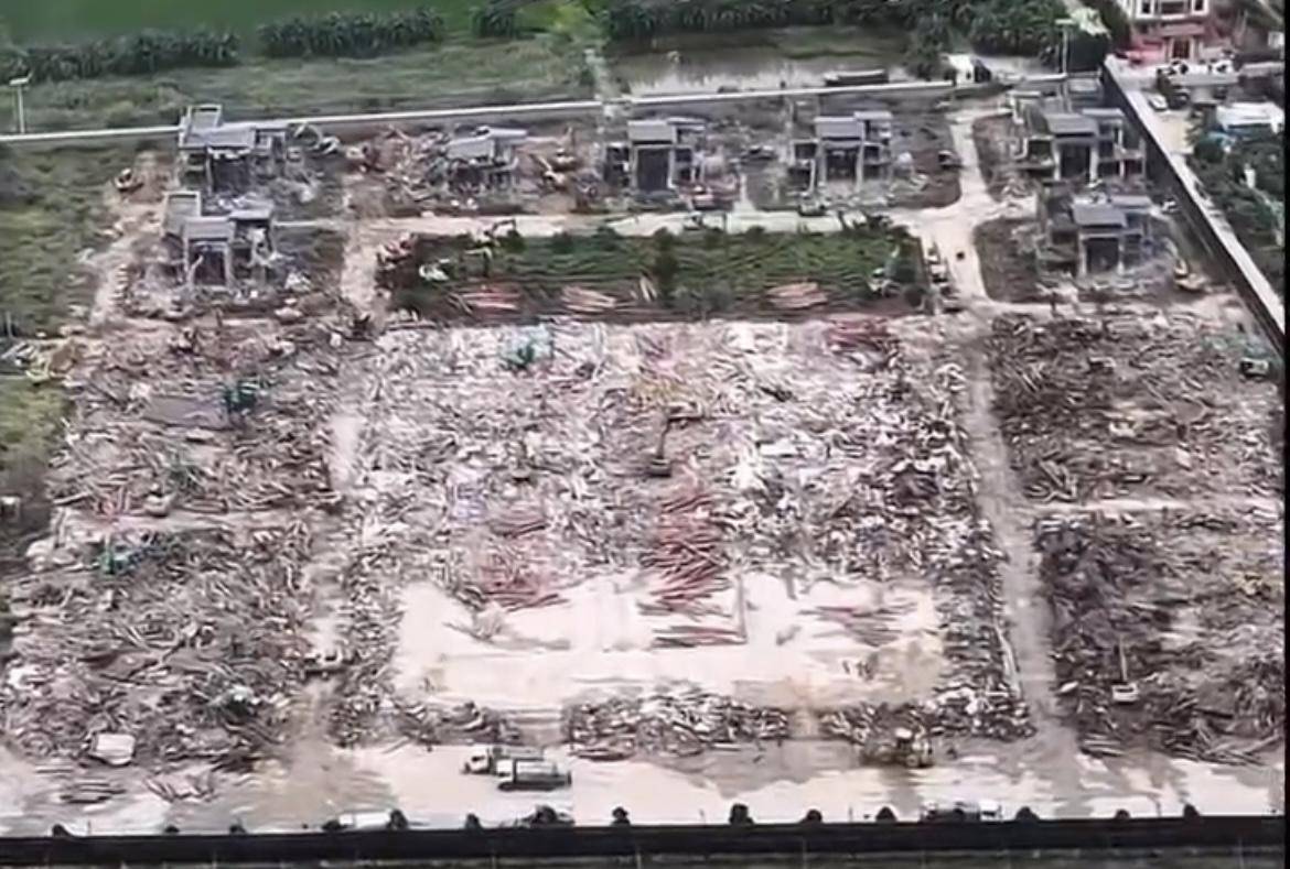 估价超1亿元的汕头违建豪宅“英之园”开拆 村民：几十辆挖掘机进场 已基本清拆完毕