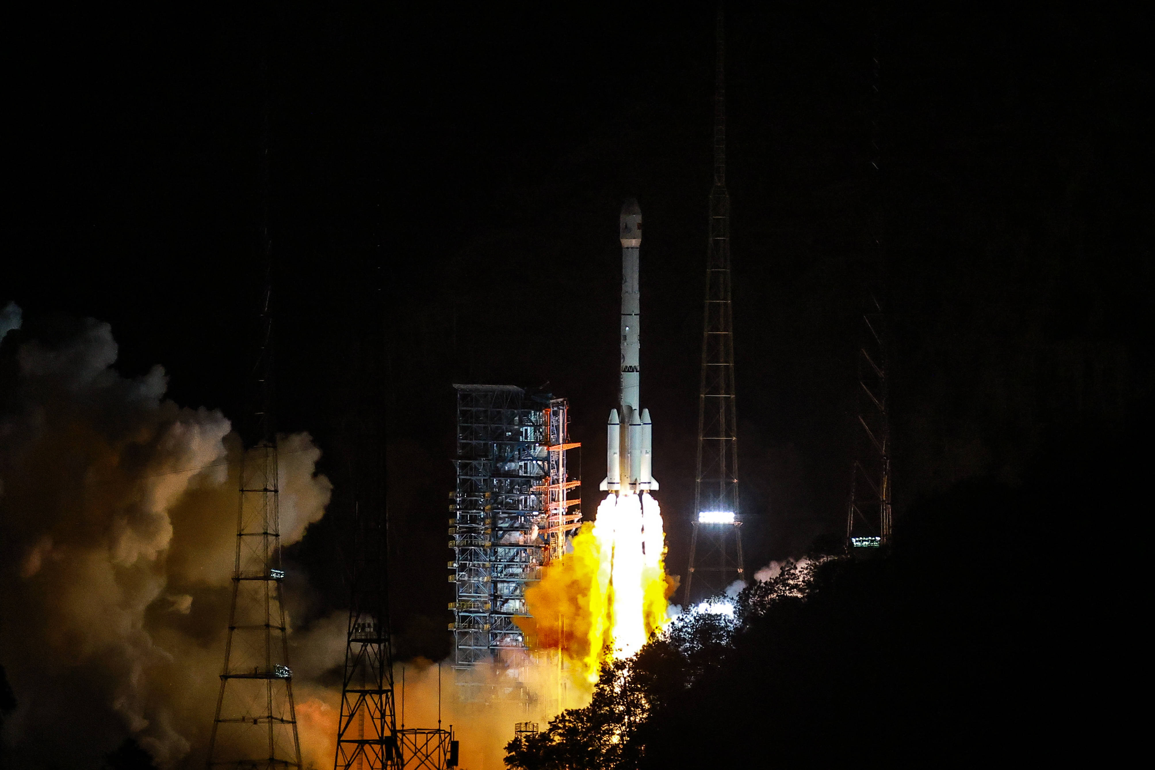 天问二号发射成功！我国首次小行星采样返回任务正式启航