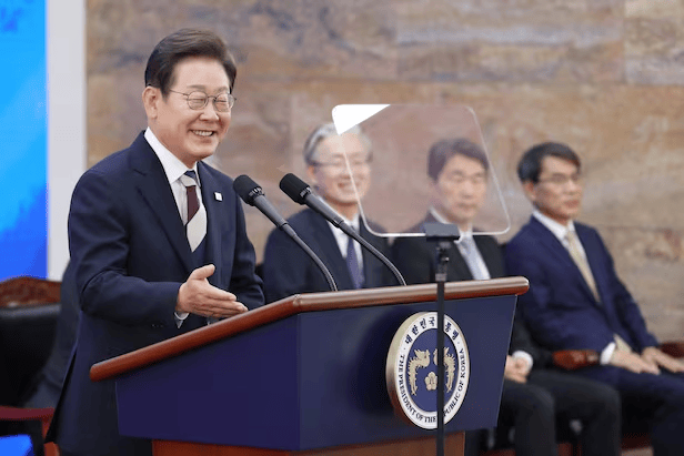 就任首日�
，韩国总统李在明下达“一号行政令”：组成紧迫经济查看小组