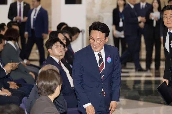注意韩国国务总理人选：清华校友金民锡
