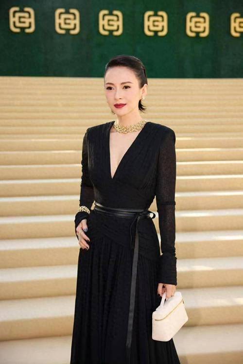46岁章子怡再破天花板：这一次，她让整个娱乐圈“沉默”了