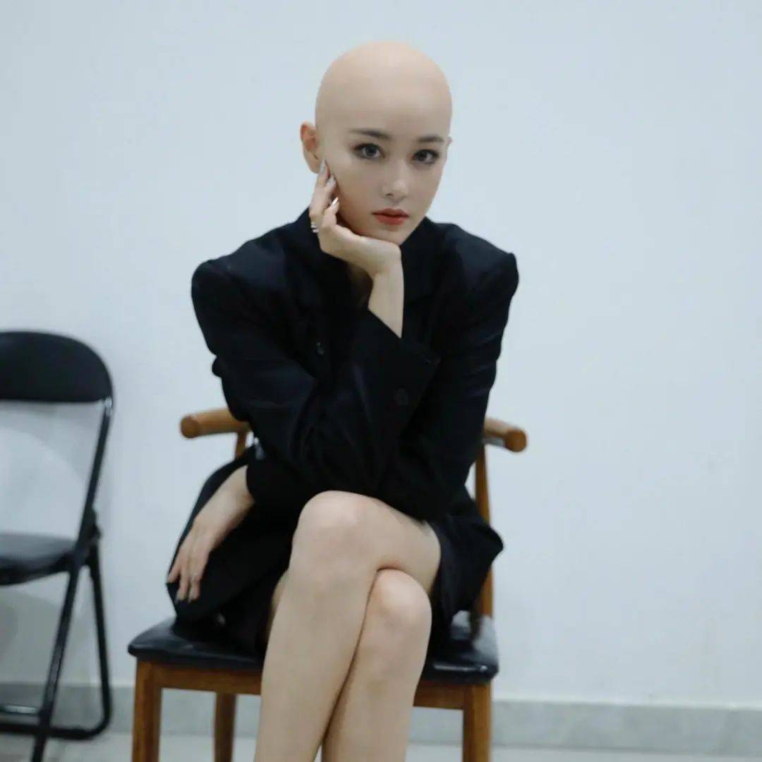 张馨予