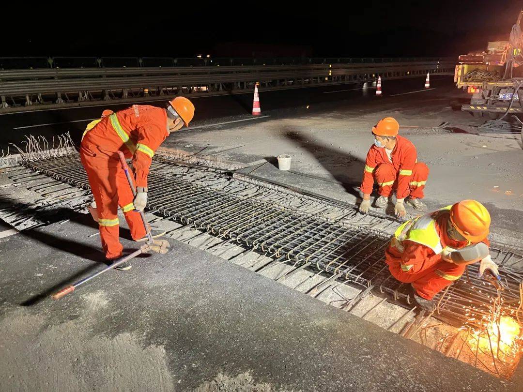 城市脉络下的‘心脏手术’——道路施工