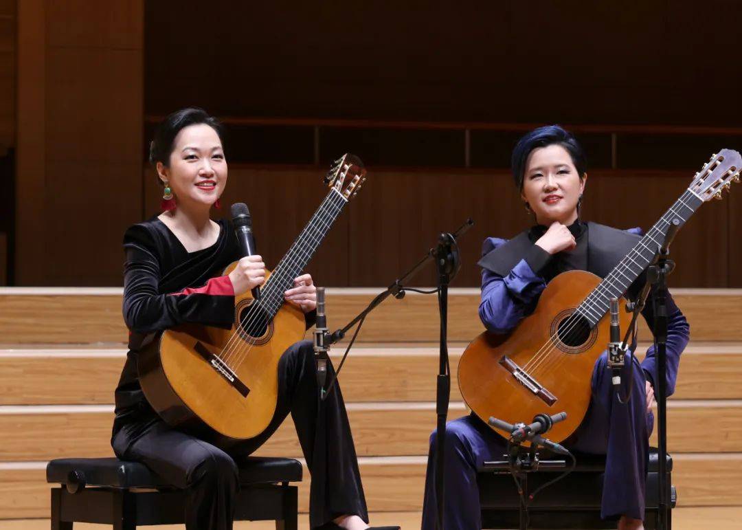 弦音绘梦,东西交融:苏萌王雅梦吉他二重奏点亮京城夏夜