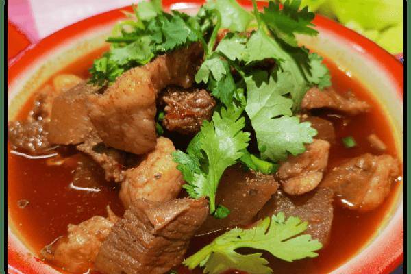 无聊的牛肉，颜色，香水和味道结合在一起，关