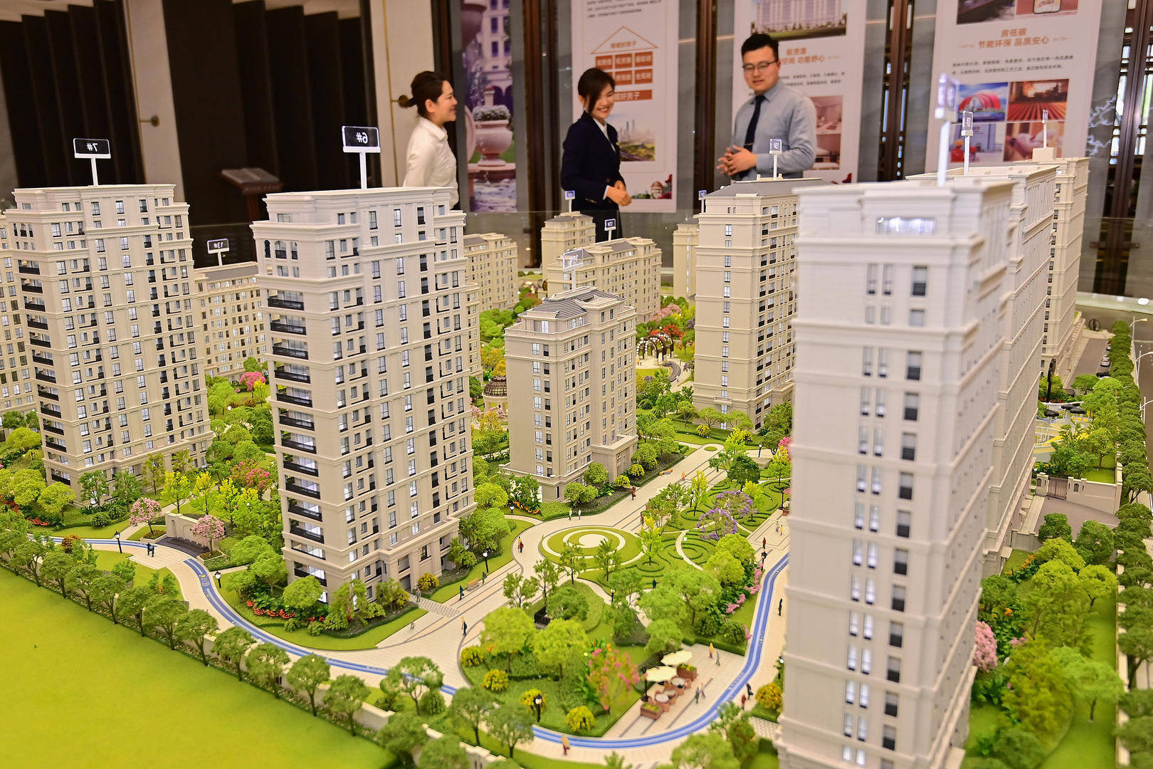 广州计划完全取消对所有者市场的限制。一线城