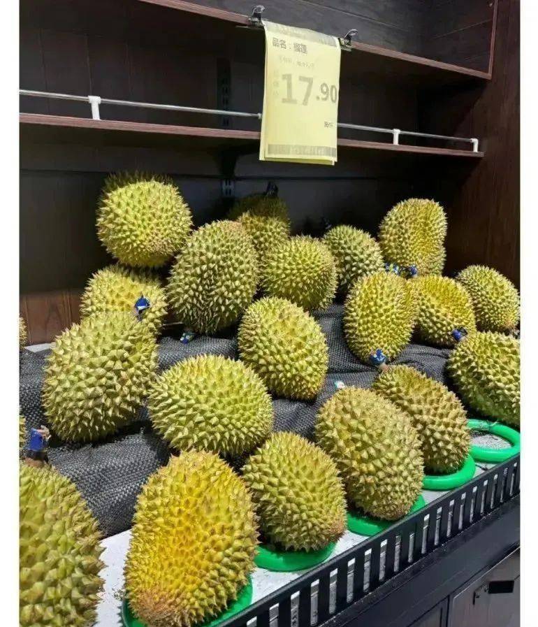 榴莲价格跳水，暴跌70%，网友：感觉还能跌