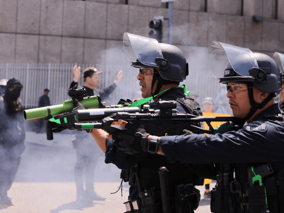 哈里斯เลือก沃尔兹为副总统候选人：民主党2024年策略与派系博弈- 美国续航教育, image size:1080x810