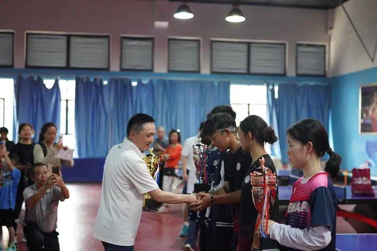 2025年盘龙区中小学生乒乓球赛：青春激扬，球拍飞扬