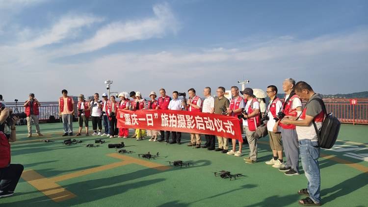 重庆直辖28年愈发璀璨！重庆一日旅拍摄影