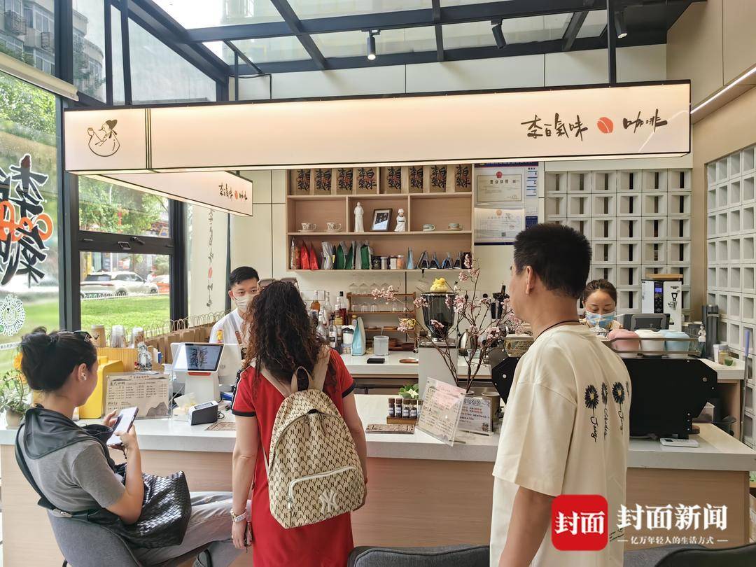 李白纪念馆和李白故里去哪个_腊八蒜烧肥肠什么口味_