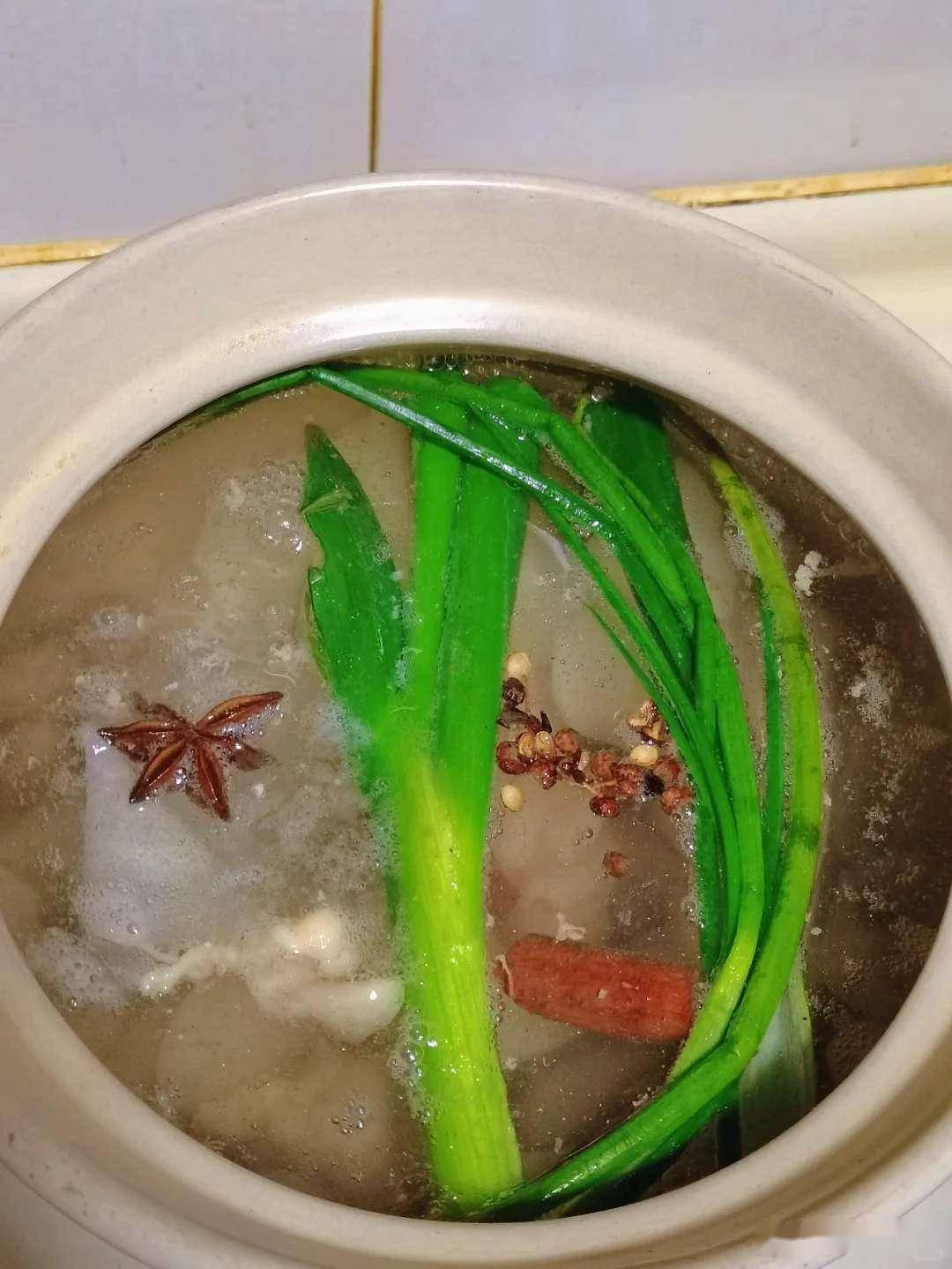 炖鸡肉汤时，最好不要添加星空！注意这两种口