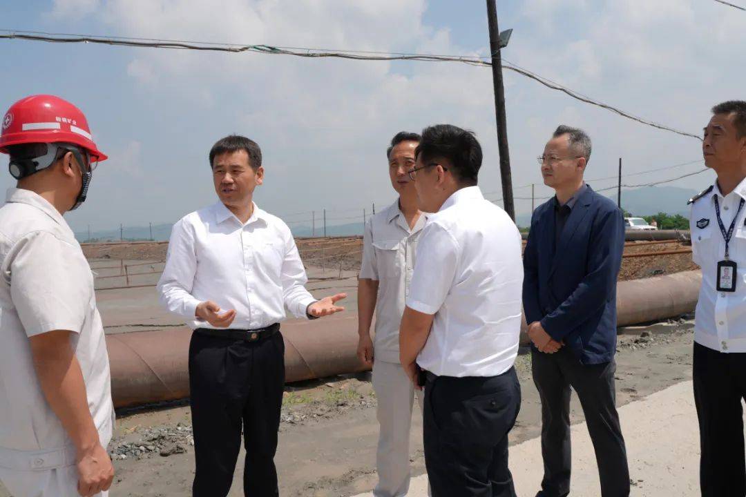 一品色:赵丕显到弓长岭区调研检查防汛和安全生产工作时强调 时刻保持警惕 扎实防范应对 确保人民群众生命财产安全和社会大局稳定