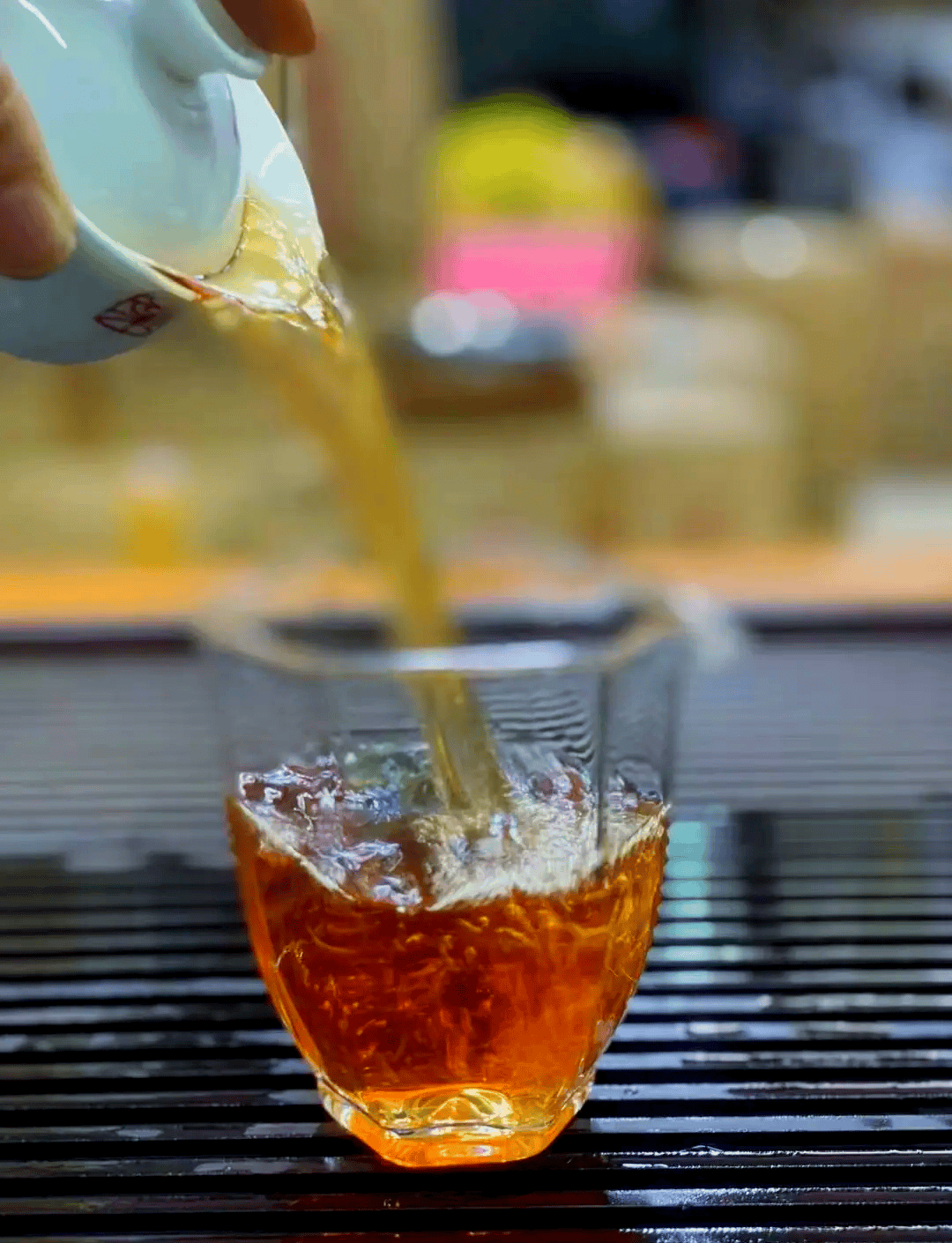 饮茶聊天的诗歌_喝茶散文阅读答案_