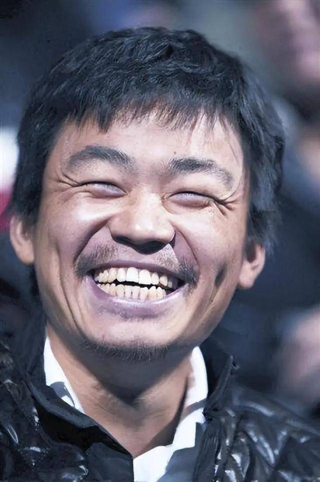 离婚9年，王宝强的一双儿女都“以他为荣”，马蓉彻底后悔了吧？