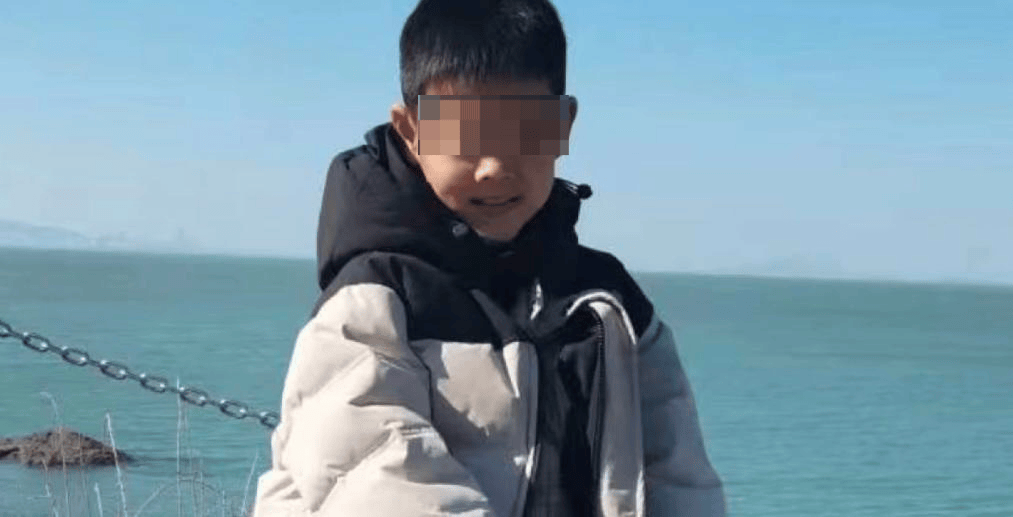 5岁男童遭殴伤致死案一审宣判，生母男友获死刑 家族：两被告人当庭表明不上诉