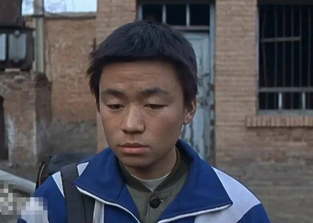 离婚9年，王宝强的一双儿女都“以他为荣”，马蓉彻底后悔了吧？