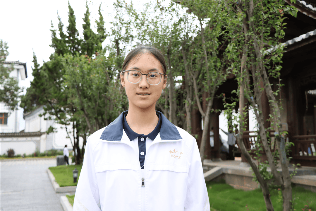 行走的课堂:鹤庆一中初中部到鹤庆师范旧址开展