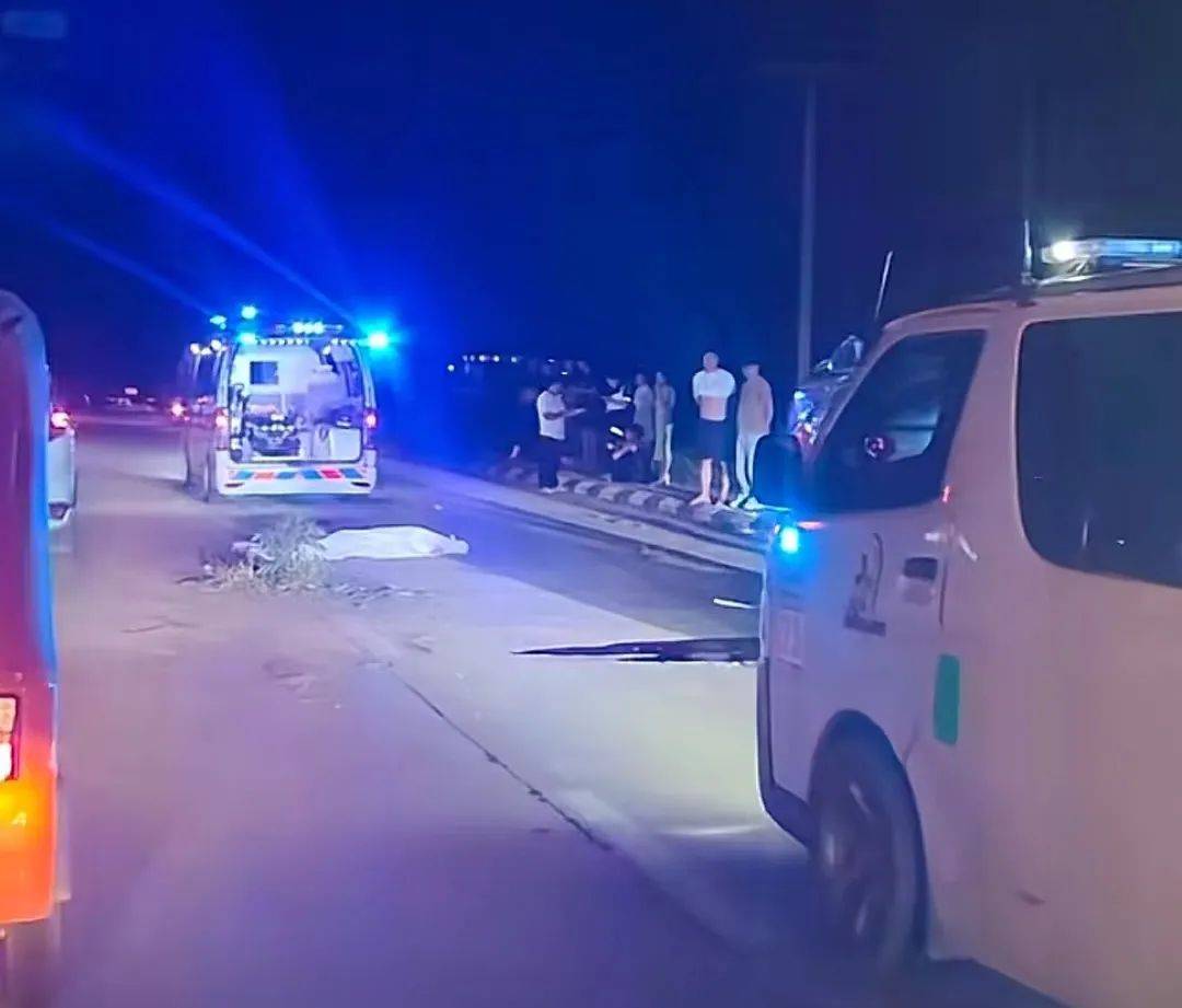 就在不久前,6月10号晚上,在老挝的某条公路上,一辆载有中国人的车辆