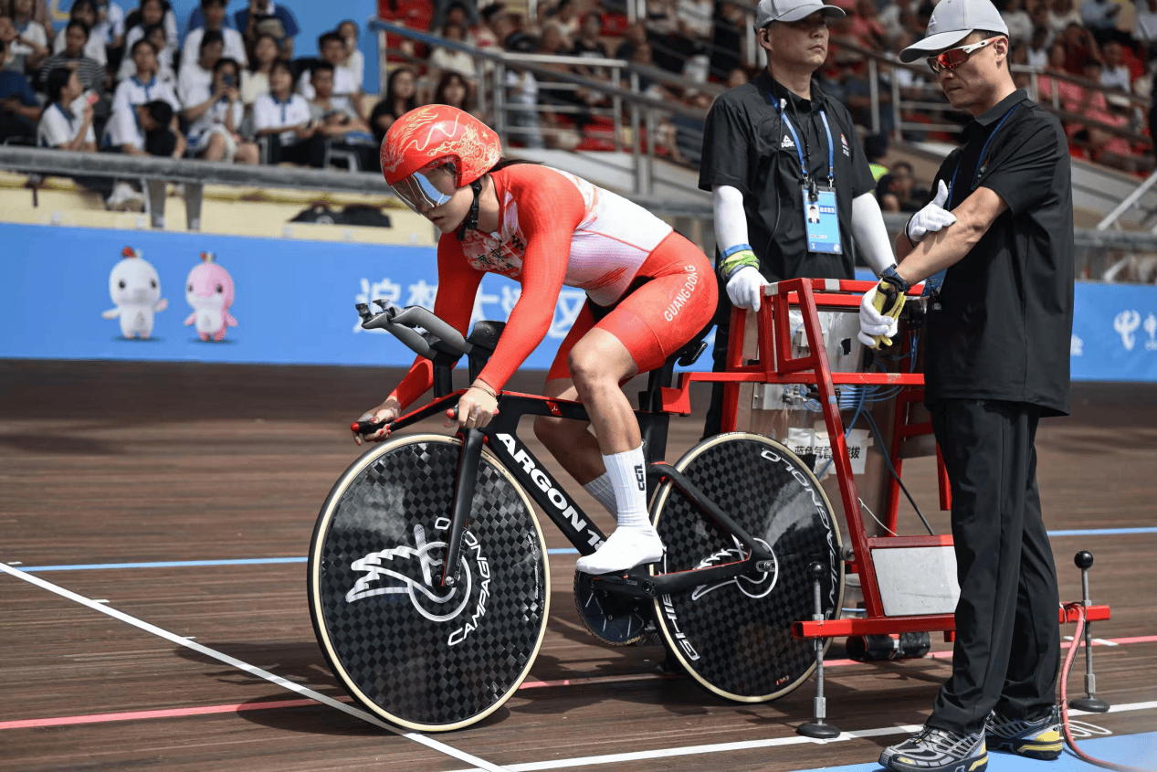 残特奥会自行车赛首日决出14块金牌