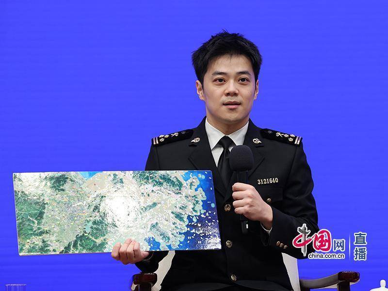 宁波北仑口岸：粮食取样机器人上岗，海关工作迈入智能化新时代