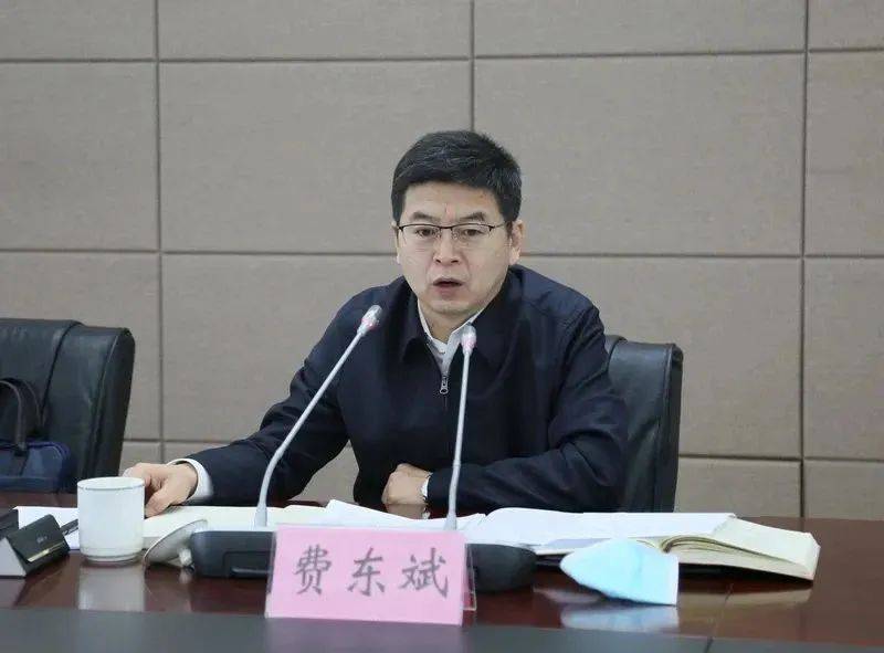 德拉科bg:费东斌被免去国家铁路局局长职务