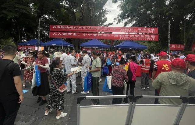 东篱菊隐:这个安全生产月“整”活了！西双版纳交警这波操作很硬核