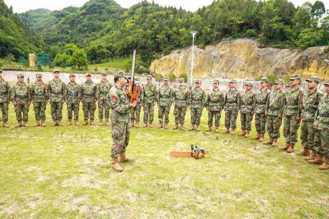 重生之随身庄园:夏日炎炎砺精兵，多地组织民兵开展基地化训练