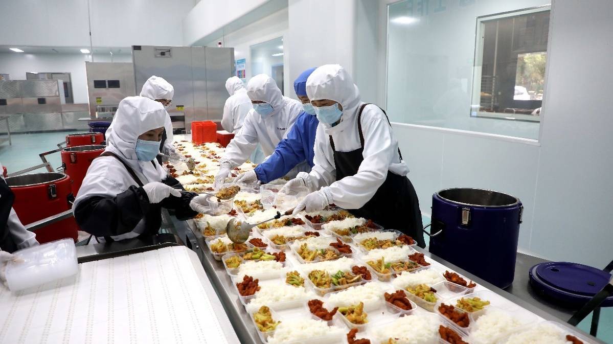 食堂承包行业的创新之路