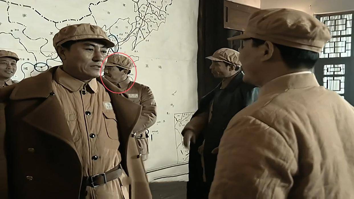 导演亲自劝降钱伯钧，美术当师长！《亮剑》那些观众不知道的演员_角色_李云龙_人家