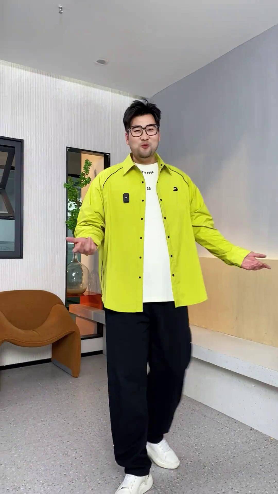 这个颜色上身真的太好看了,胖男生招蜂引蝶的好帮手男生穿搭 品质男装