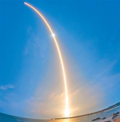 天舟九号货运飞船成功送“快递”，中国航天探索新篇章再启航