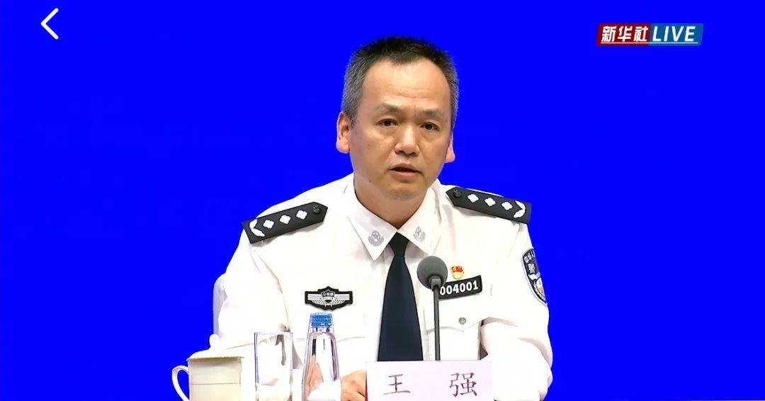 公安部强调:智驾系统未达自动驾驶标准,驾驶人需负责,将加强规范管理