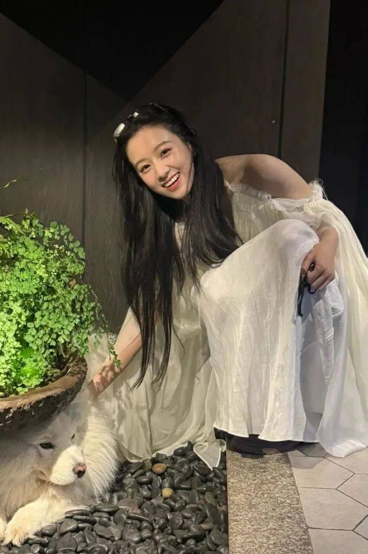 00小花，怎么不算人均母胎美人呢？