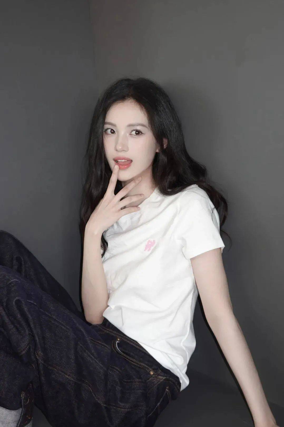 00小花，怎么不算人均母胎美人呢？