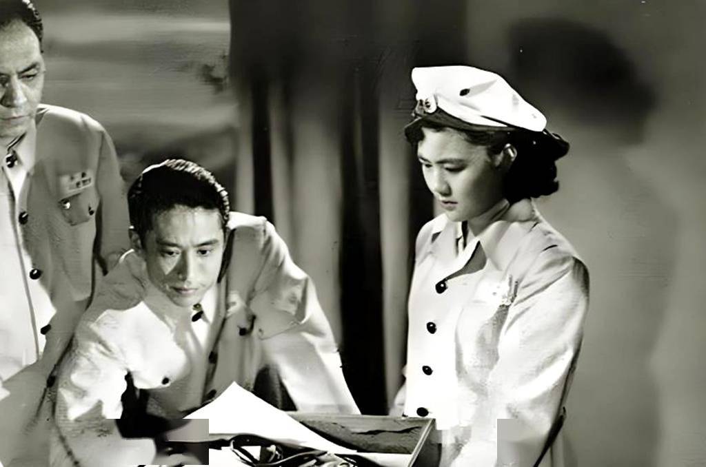 《羊城暗哨》与冯喆搭档演梁英:上影老艺术家宏霞仙逝,享年94岁