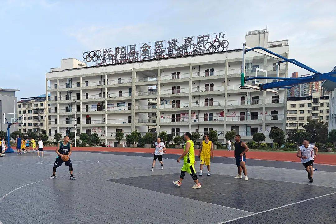 防溺水安全教育 | 运动过暑假 健康伴成长
