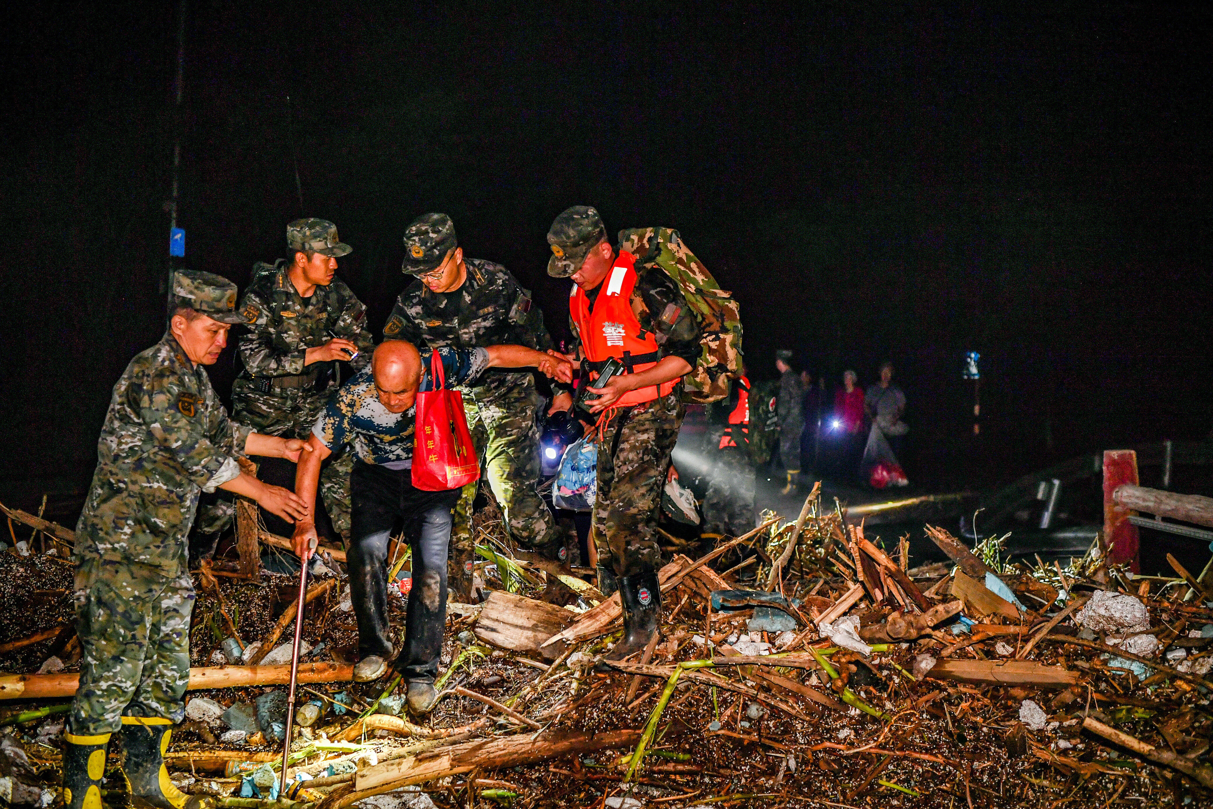 原武警总医院代挂专家号服务就医全程专人跟进，事事都有回应的简单介绍