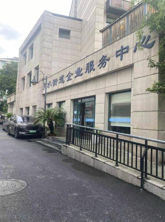 11亿蹊跷贷款上演局中局 3家上市公司卷入“担保暗盒”