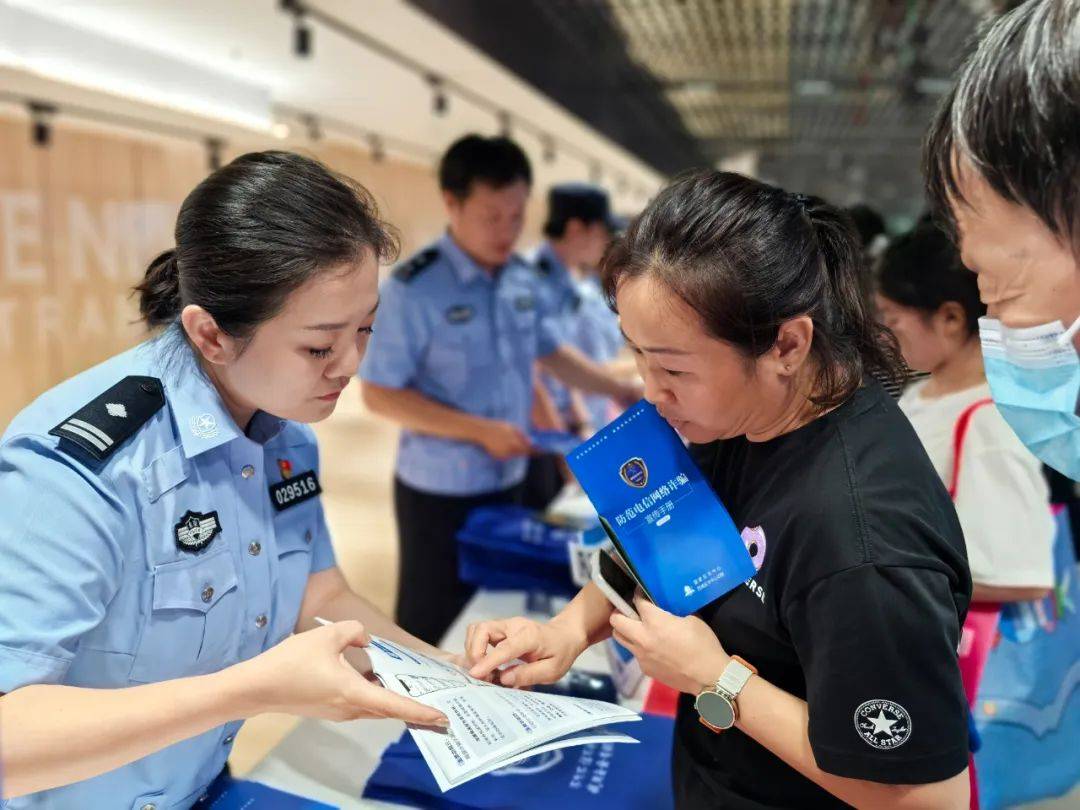 8月2日晚，北京警方启动第六波次夏夜巡防清整专项行动