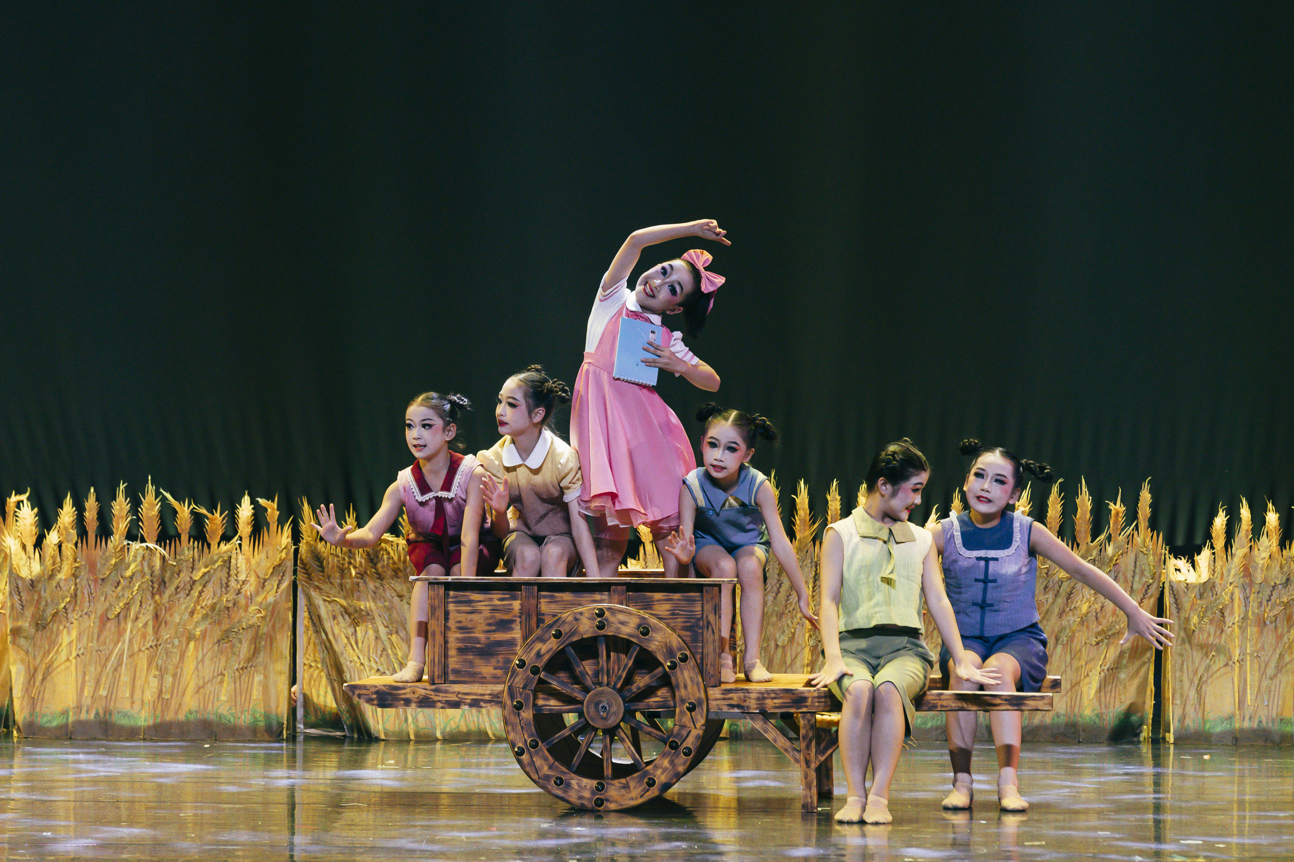 170个作品绽放"小荷风采" 全国少儿舞蹈展演郑州落幕