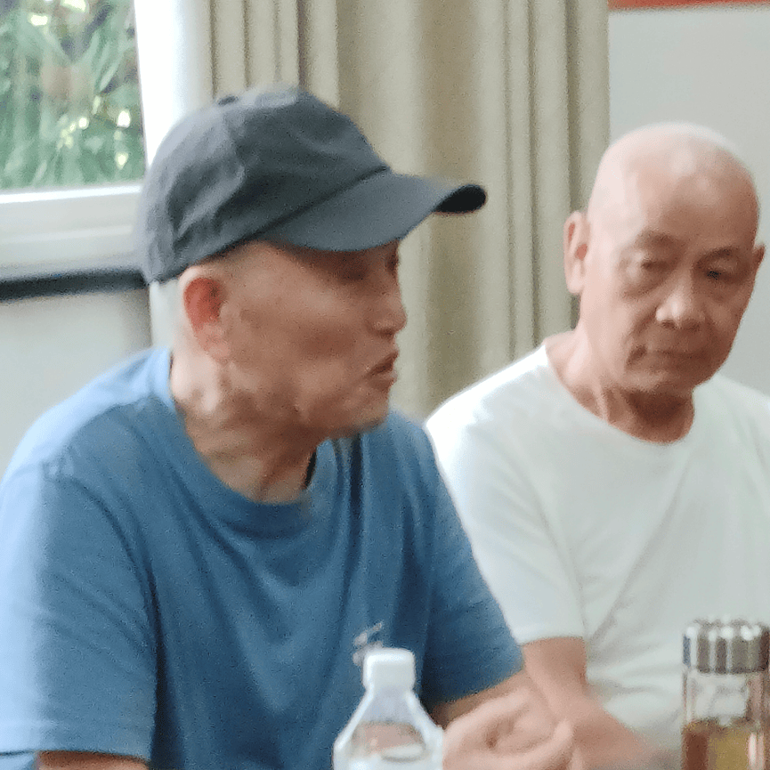 beat·365(中国) - 官方网站八一老兵聚海峰共谋发展拓新篇(图4)