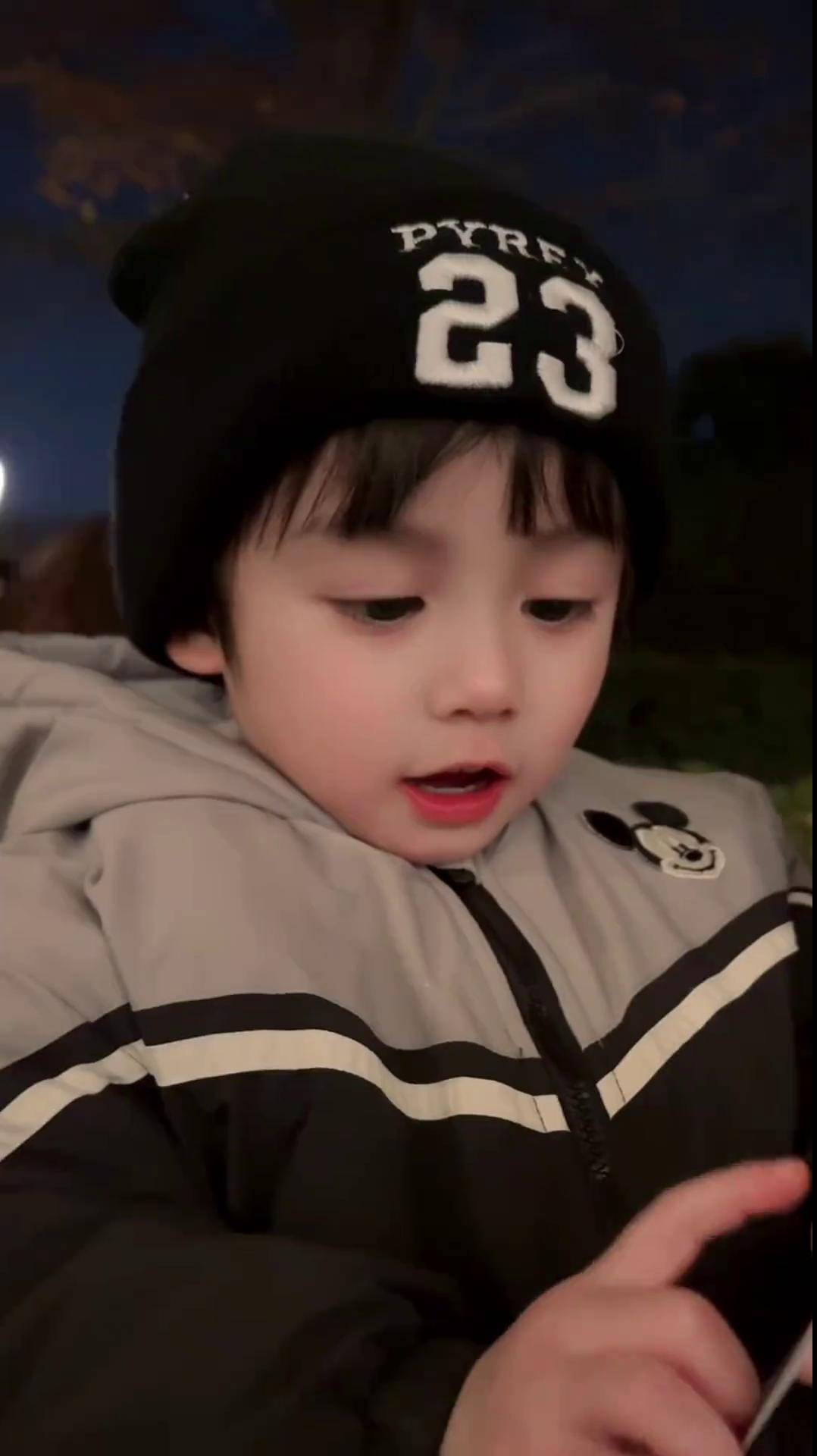 侧脸一般,正脸绝了人类幼崽 大眼萌娃 萌娃